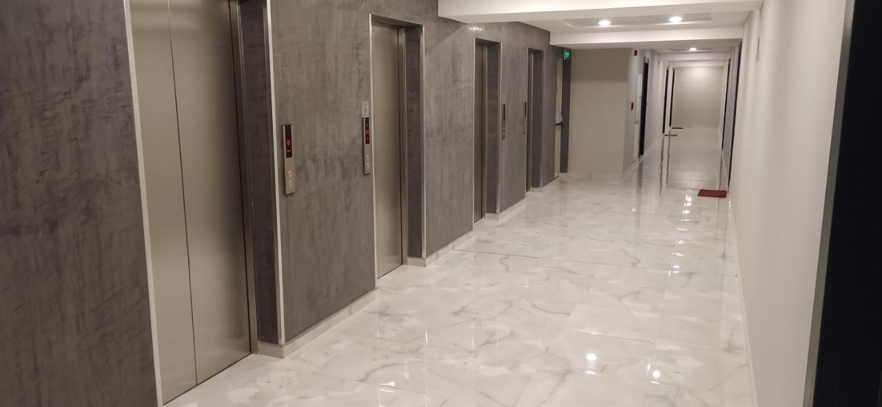 18Th & 16H Floor Secure Luxury Condos With Pool & Fitness Included In Price Skopje Exterior foto