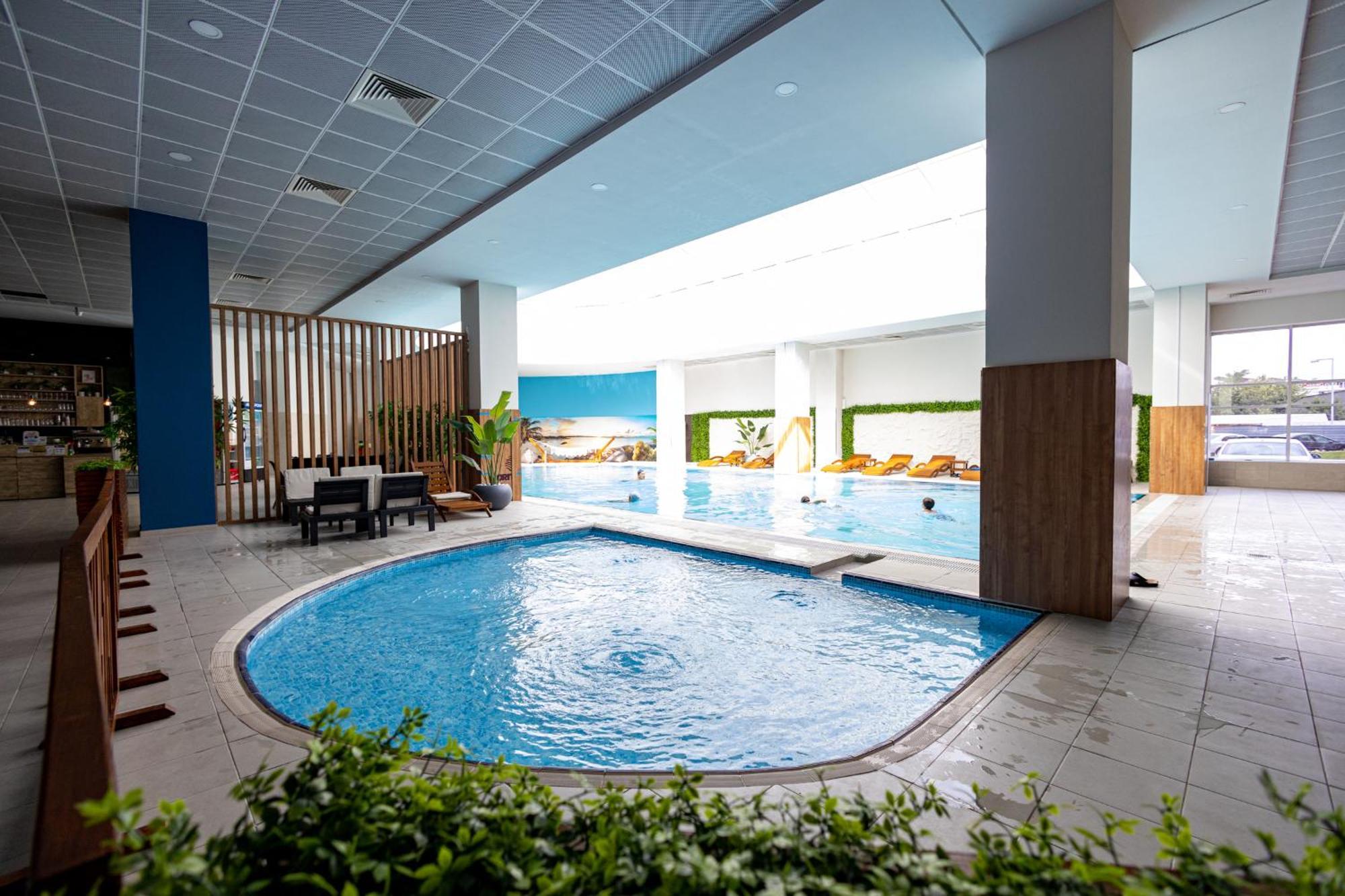 18Th & 16H Floor Secure Luxury Condos With Pool & Fitness Included In Price Skopje Exterior foto