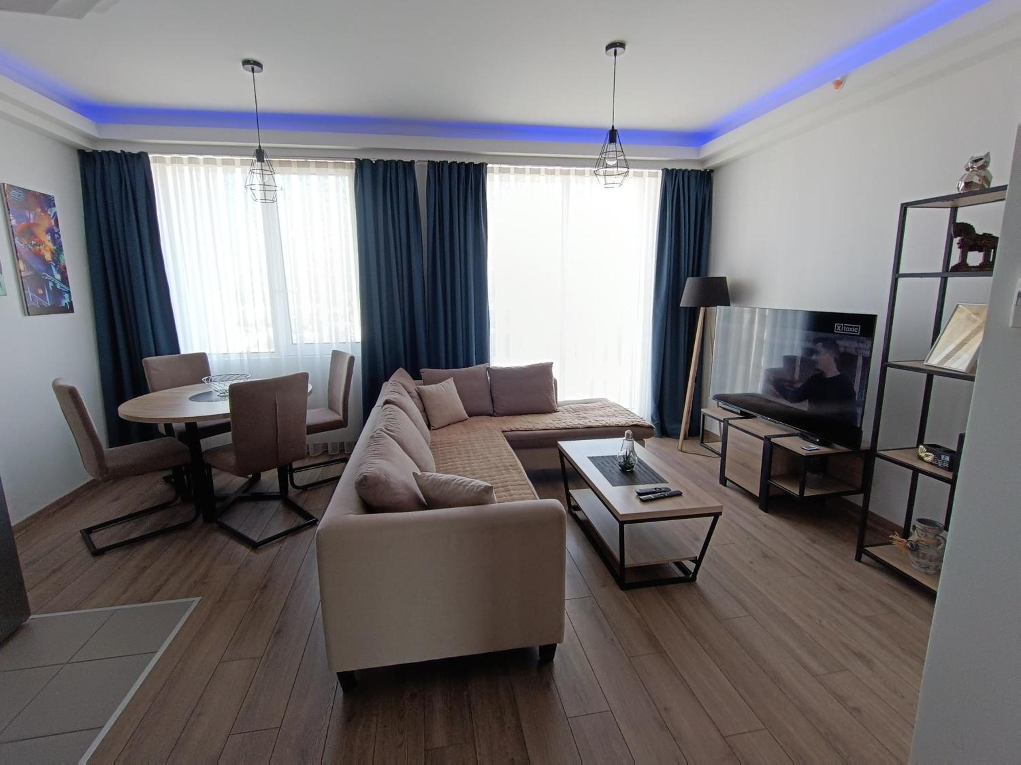 18Th & 16H Floor Secure Luxury Condos With Pool & Fitness Included In Price Skopje Exterior foto