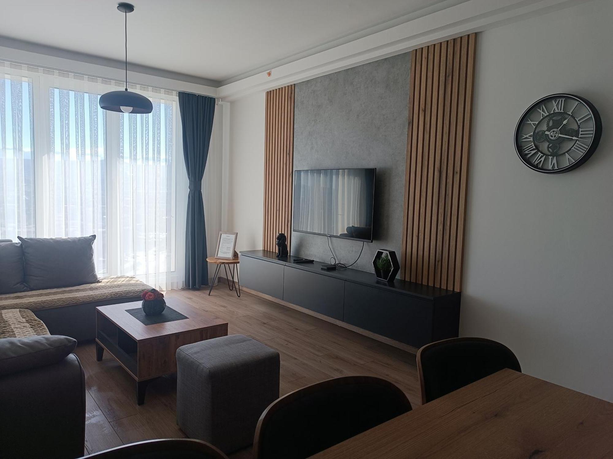 18Th & 16H Floor Secure Luxury Condos With Pool & Fitness Included In Price Skopje Exterior foto